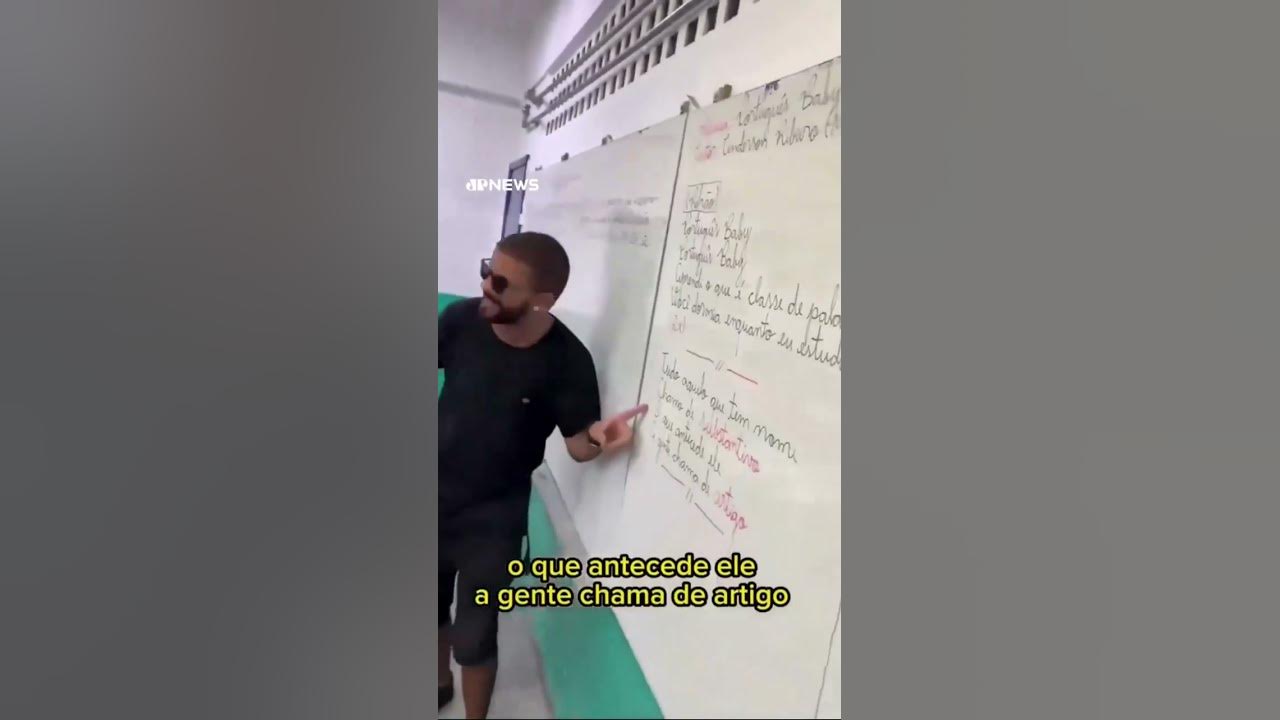 Professor viraliza ao ensinar regras do português com música de funk em SP #shorts