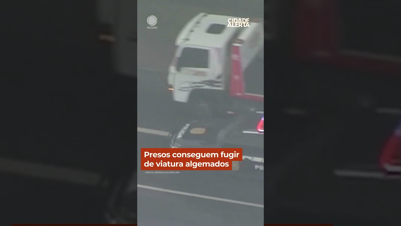 Presos conseguem fugir de viatura algemados #shorts #cidadealerta